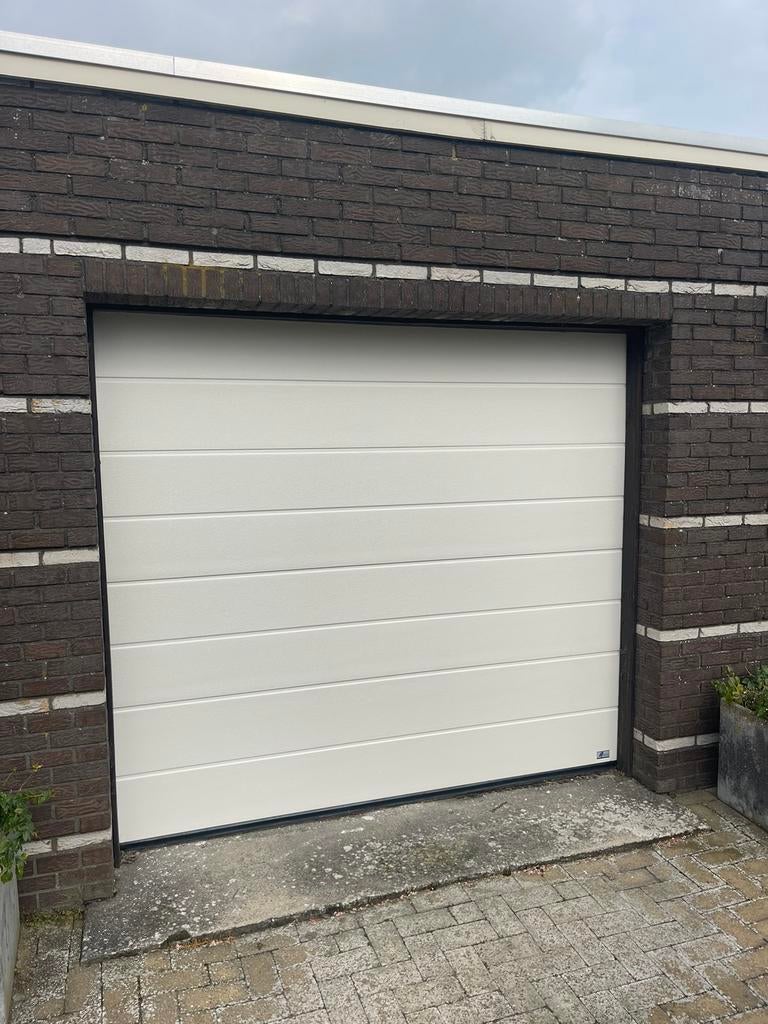 Garagedeur vervangen? Garagedeur kapot? Nieuwe garagedeuren, Ophalen of Verzenden, Nieuw, Hout, Garagedeur