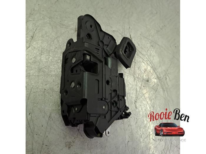 Deurslot Mechaniek 4Deurs links-voor van een Volkswagen Golf, Gebruikt, -, Volkswagen, -