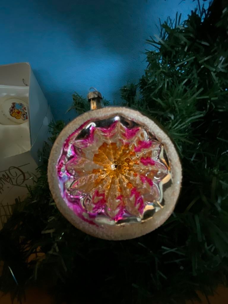 Doos kerstballen 5 plastic vintage en glas roze oranje wit, Ophalen of Verzenden, Gebruikt