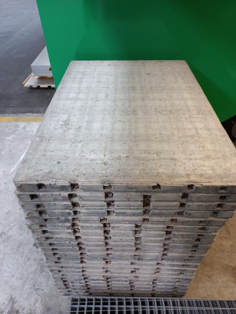 kunststof steenschotten – 140x97x5,5 cm, Ophalen, Kunststof, Gebruikt, Fortweg 3