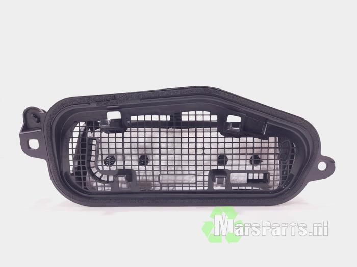 Luchtrooster motorkap midden van een Peugeot 2008 (EXY), Gebruikt, -, -, Ophalen of Verzenden