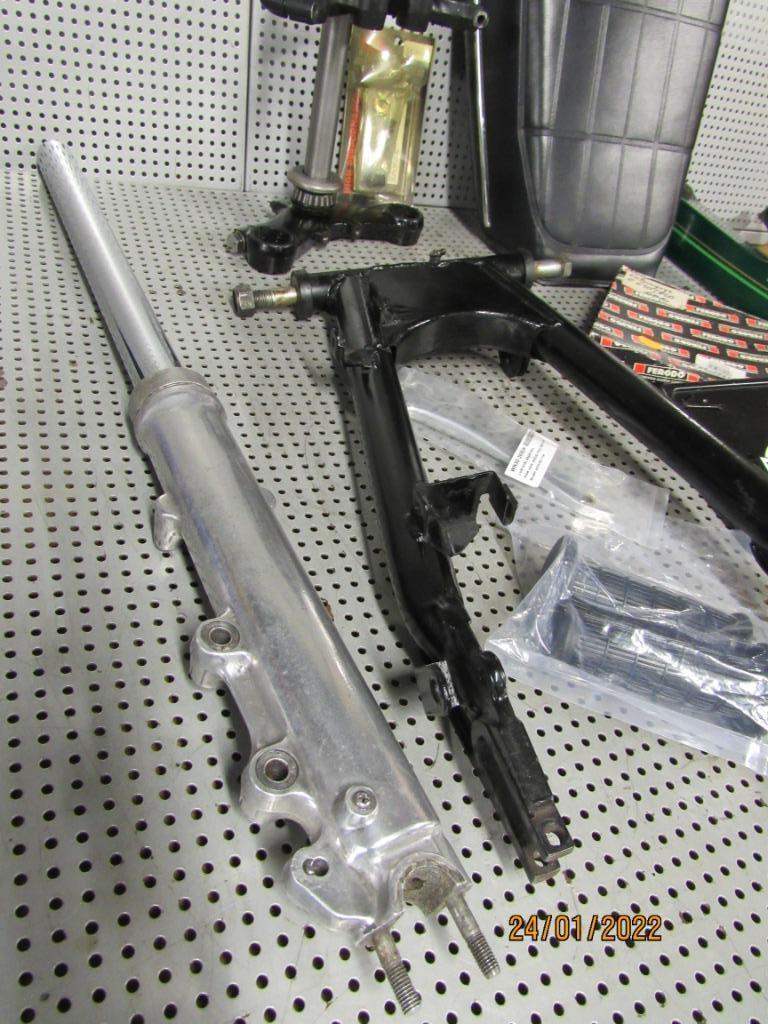 Z650 Op zoek naar Kawasaki Z 650 Classic onderdelen? '70-'80, Ophalen of Verzenden, Gebruikt