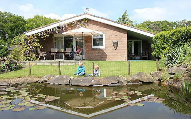 Vakantiebungalow Langs de Grens - Grens Losser/Bad Bentheim, 2 slaapkamers, Overige regio's, In bos, Chalet, Bungalow of Caravan