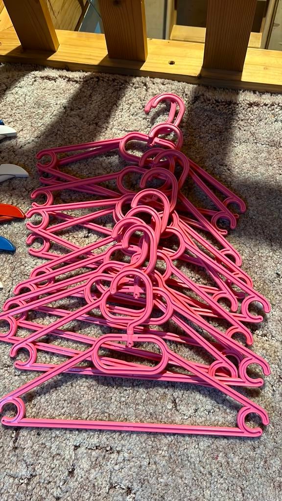 11 kinder kleding hangers, Ophalen of Verzenden, Zo goed als nieuw, Kunststof, Kinderen