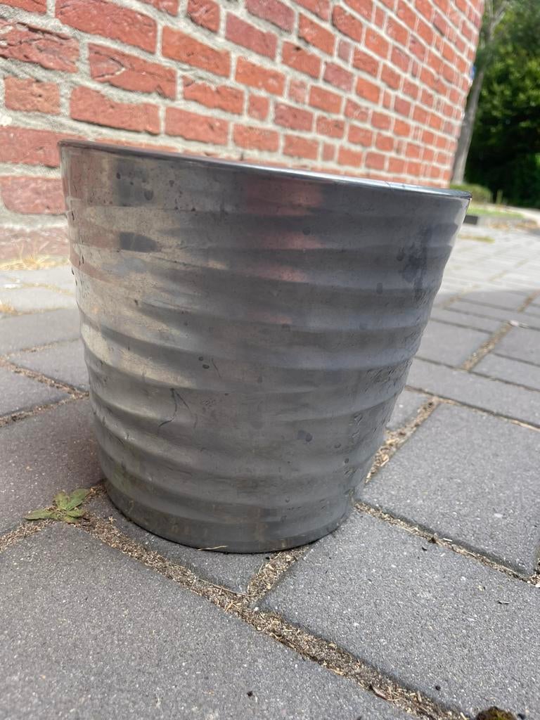 Bloempot zilver, Ophalen, Gebruikt, Rond, Balkon