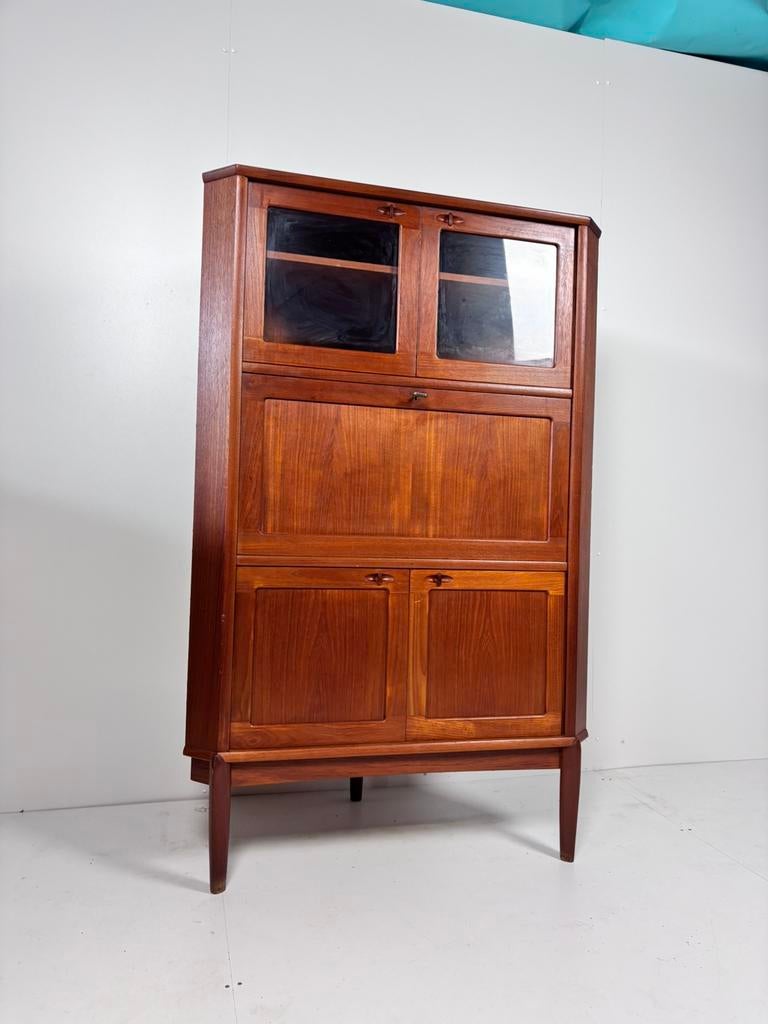 Vintage hoekkast deens teak bramin, Ophalen, Gebruikt, G, C