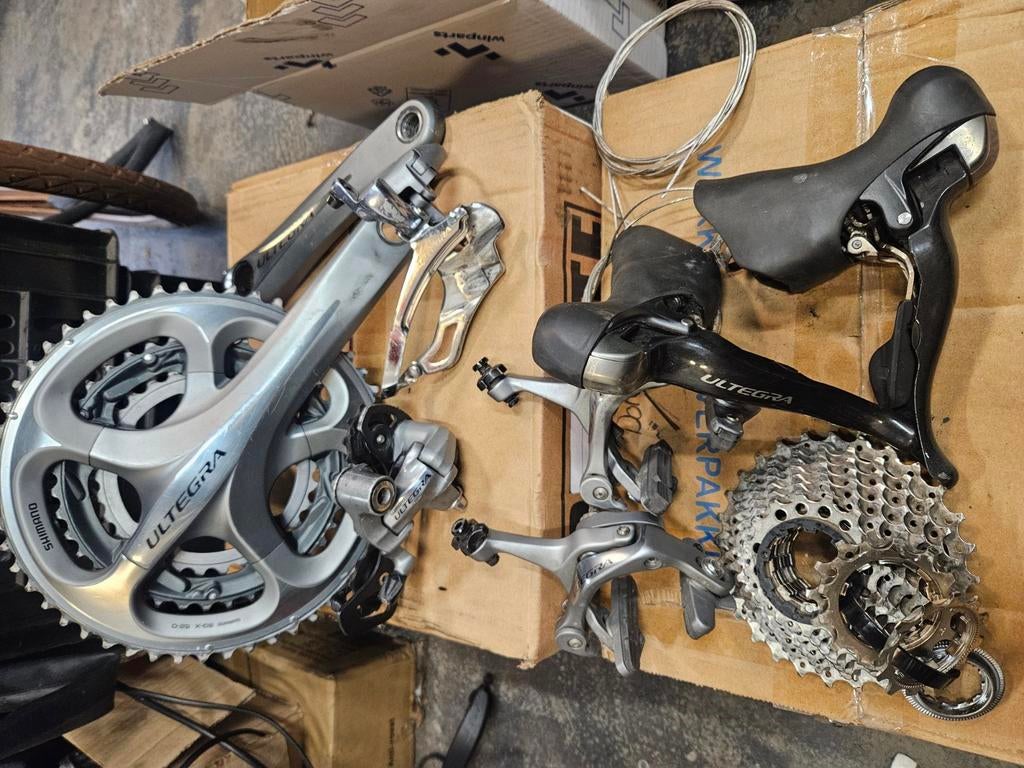 Nette Ultegra 6700 groepset, Fietsen en Brommers, Fietsonderdelen, Zo goed als nieuw, Derailleur of Ketting, Ophalen
