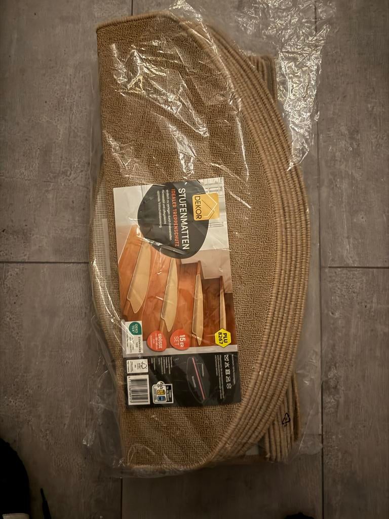 Nieuwe beige trapmatten - Hoge kwaliteit, Huis en Inrichting, Beige, Nieuw, Overige vormen, 50 tot 100 cm