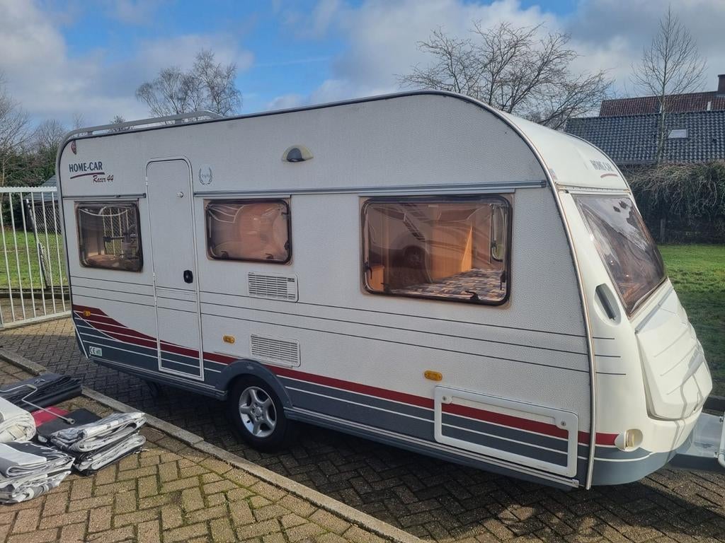 Home-car Racer 44 caravan, bj 2005 compact en comfortabel, Home-car, Standaardzit, Dwarsbed, 750 - 1000 kg