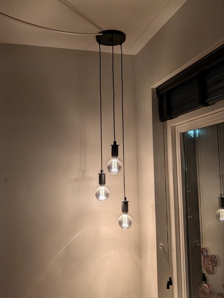 Moderne hanglamp zwart met smoke glas bollen, Ophalen of Verzenden, Zo goed als nieuw, Glas, 75 cm of meer