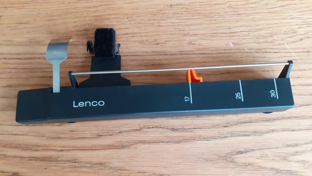 Lenco Lencomatic, automatische platenreiniger, Ophalen of Verzenden, Zo goed als nieuw, Platenspeler-onderdeel, Overige merken