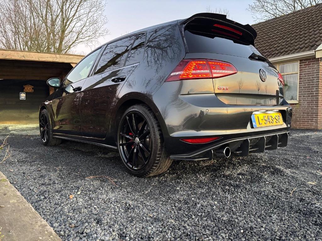Volkswagen Golf 2.0 GTI 169KW 5D DSG 2016 Zwart, 1984 cc, 1324 kg, 1600 kg, Geïmporteerd