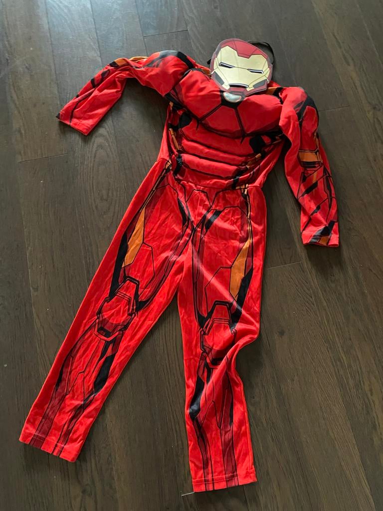 Iron Man Verkleedpak Maat 110-116, Kinderen en Baby's, Carnavalskleding en Verkleedspullen, Ophalen of Verzenden, Zo goed als nieuw