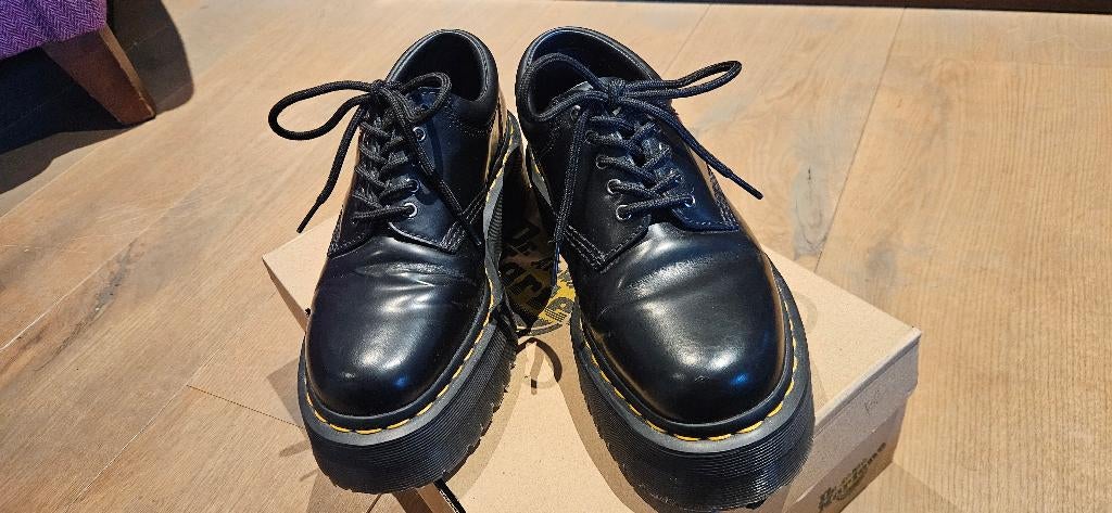 Dr martens 8053 QUAD mt 39, Kleding | Dames, Schoenen, Zwart, Overige typen, Ophalen of Verzenden, Dr. Martens