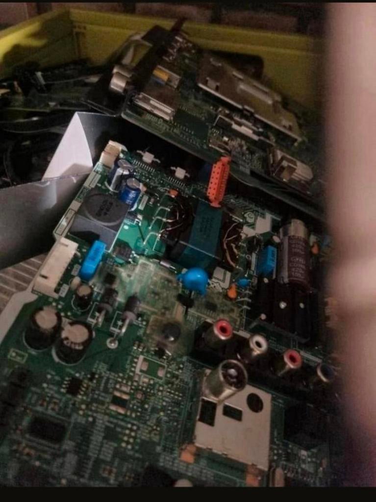 TV Onderdelen: Powerboard, Mainboard, T-Con Board, Ophalen of Verzenden, Gebruikt, Minder dan 2 meter, Tv-kabel