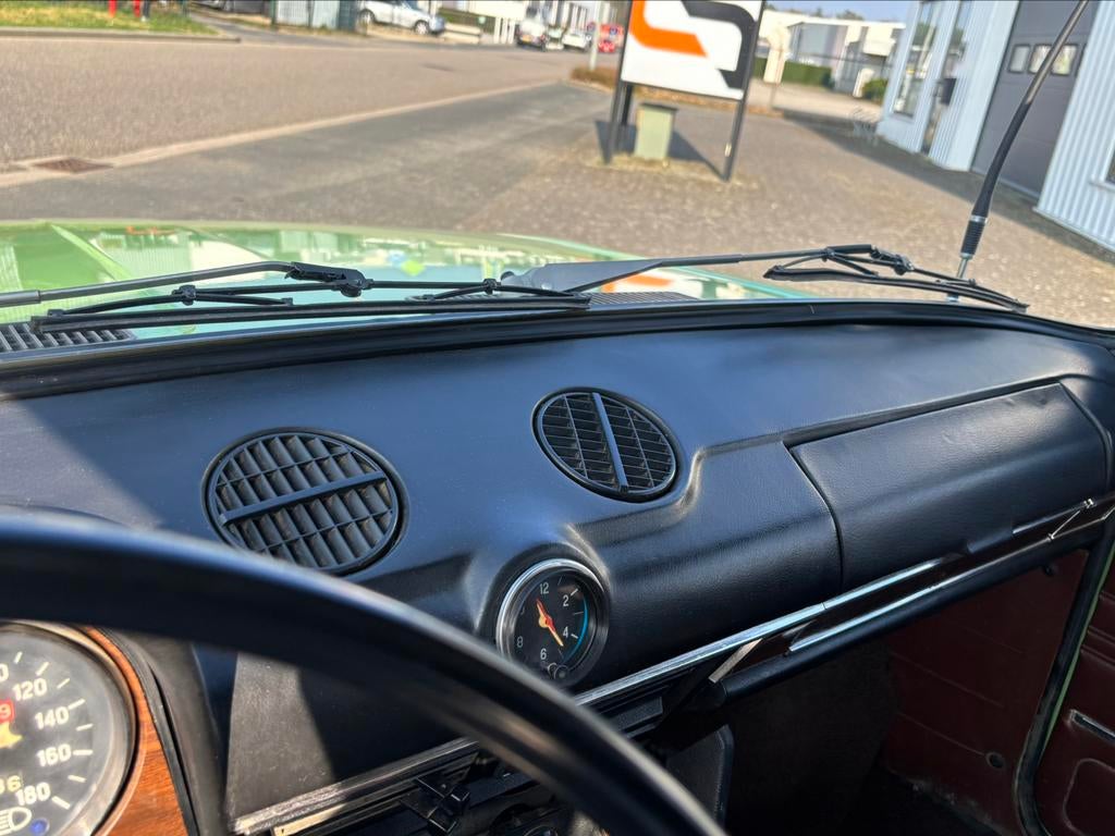 Prachtige Lada 1500 S Sedan uit 1983, weinig km, 1e lak, foto 9