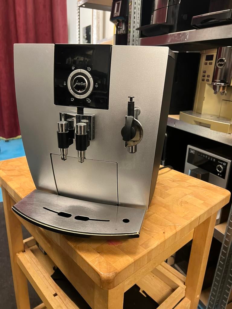 Jura j 5, Witgoed en Apparatuur, Koffiezetapparaten, Info@jura.com, 10 kopjes of meer, Koffiemachine, Ophalen of Verzenden