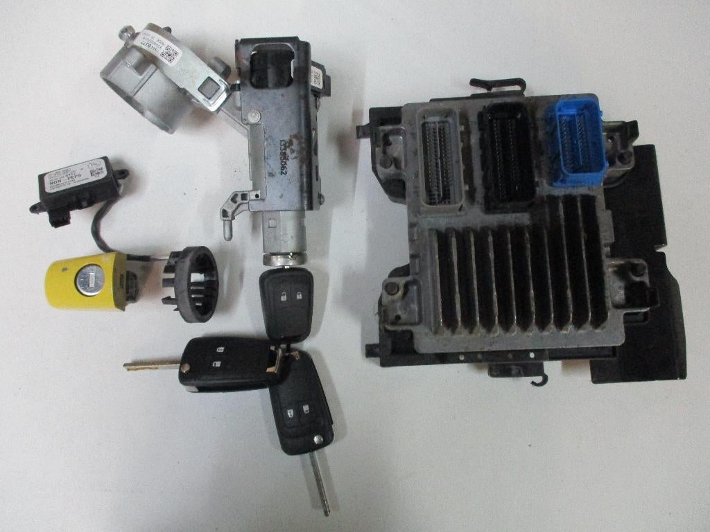 Opel Adam Ecu  B12XER Complete set incl sloten., Auto-onderdelen, Ophalen of Verzenden, Gebruikt, Opel