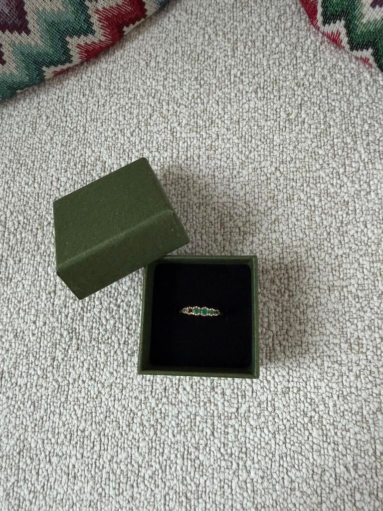 Anna + Nina Anna Ring Emerald 14K, Sieraden, Tassen en Uiterlijk, Ophalen of Verzenden, Met edelsteen, Dame, Goud