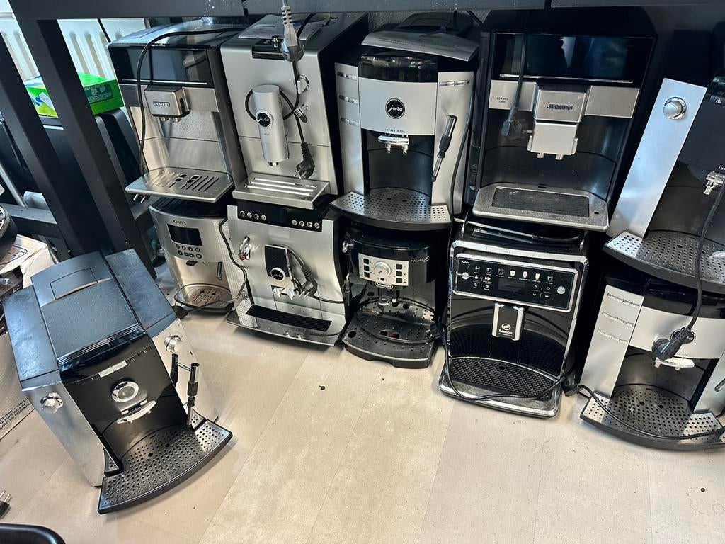 Partij koffiemachines (Jura Delonghi Siemens Krups) defect, Ophalen, 10 kopjes of meer, Koffiebonen, Niet werkend