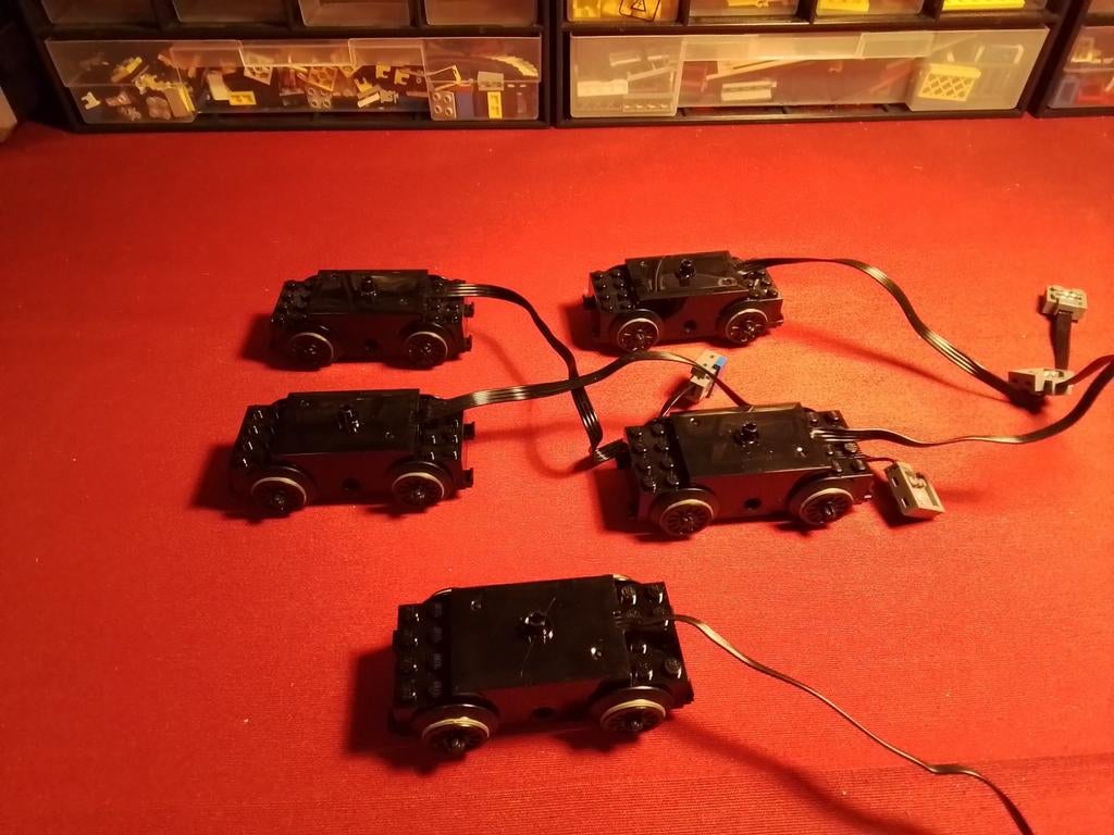 LEGO TREIN  RC MOTOREN 9VOLT, Kinderen en Baby's, Speelgoed | Duplo en Lego, Ophalen of Verzenden, Zo goed als nieuw, Lego