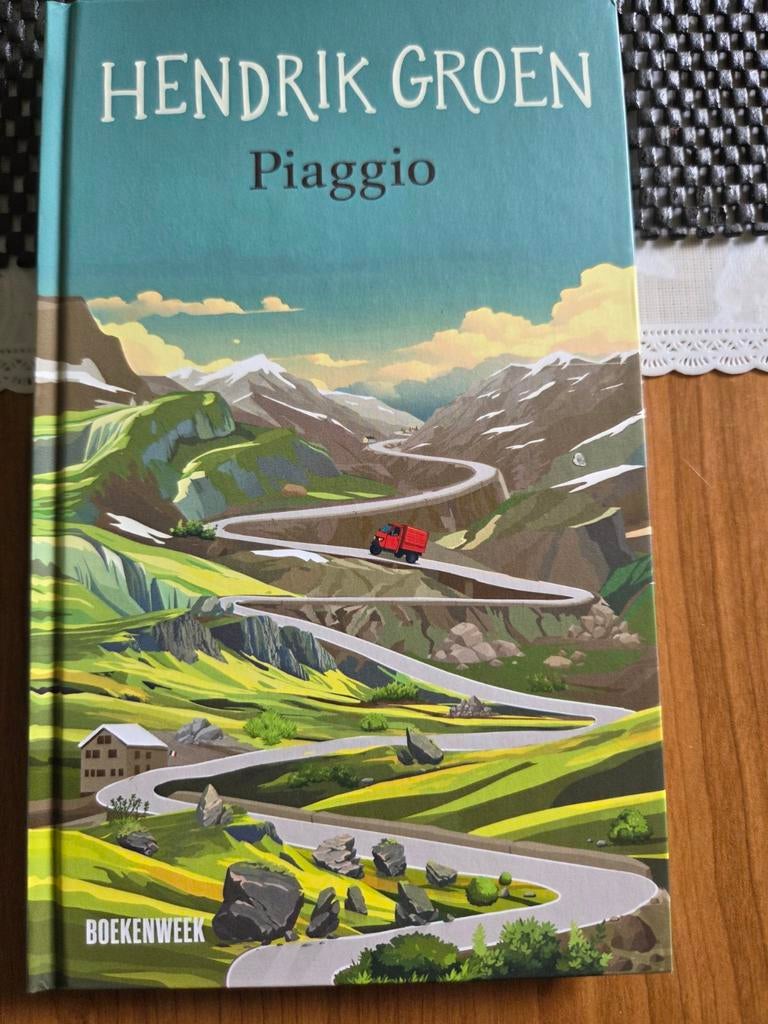 Hendrik Groen - Piaggio - Hardcover, Ophalen of Verzenden, Zo goed als nieuw