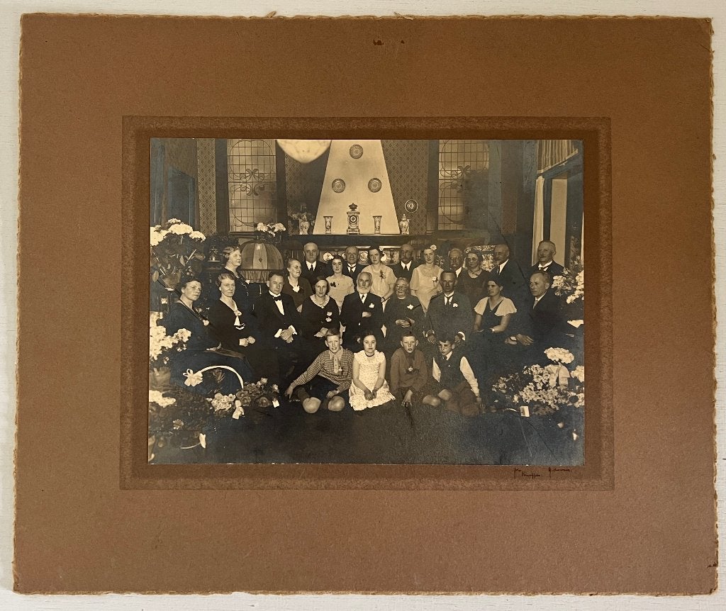 Oude foto 50 jarig huwelijk J. Rietsema en W.Rietsema-Mulder, Gebruikt, Foto, Ophalen of Verzenden, Voor 1940