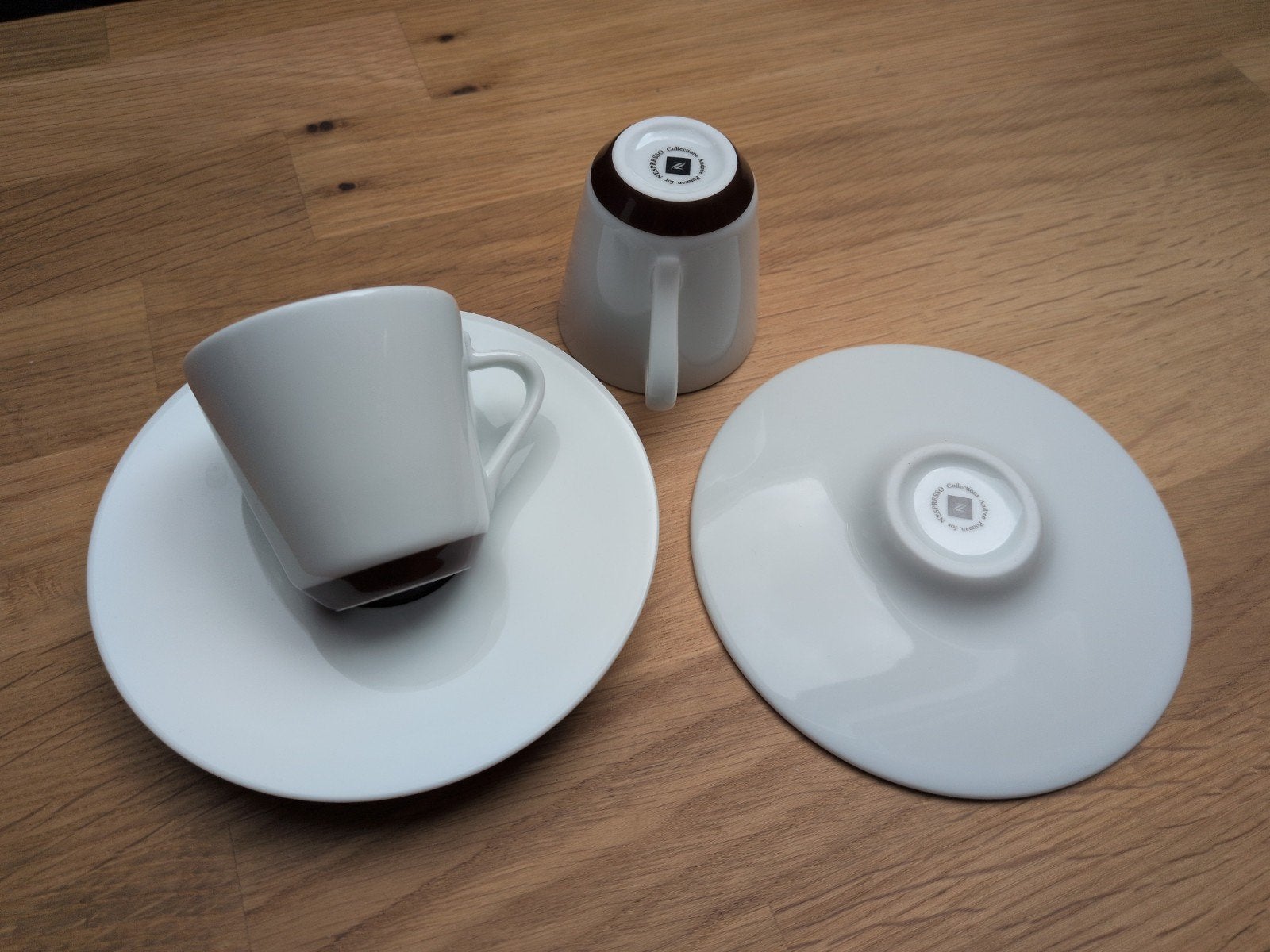 Nespresso Espresso kop en schotel - Andrée Putman Rit, Ophalen of Verzenden, Porselein, Overige stijlen, Kop(pen) en/of Schotel(s)