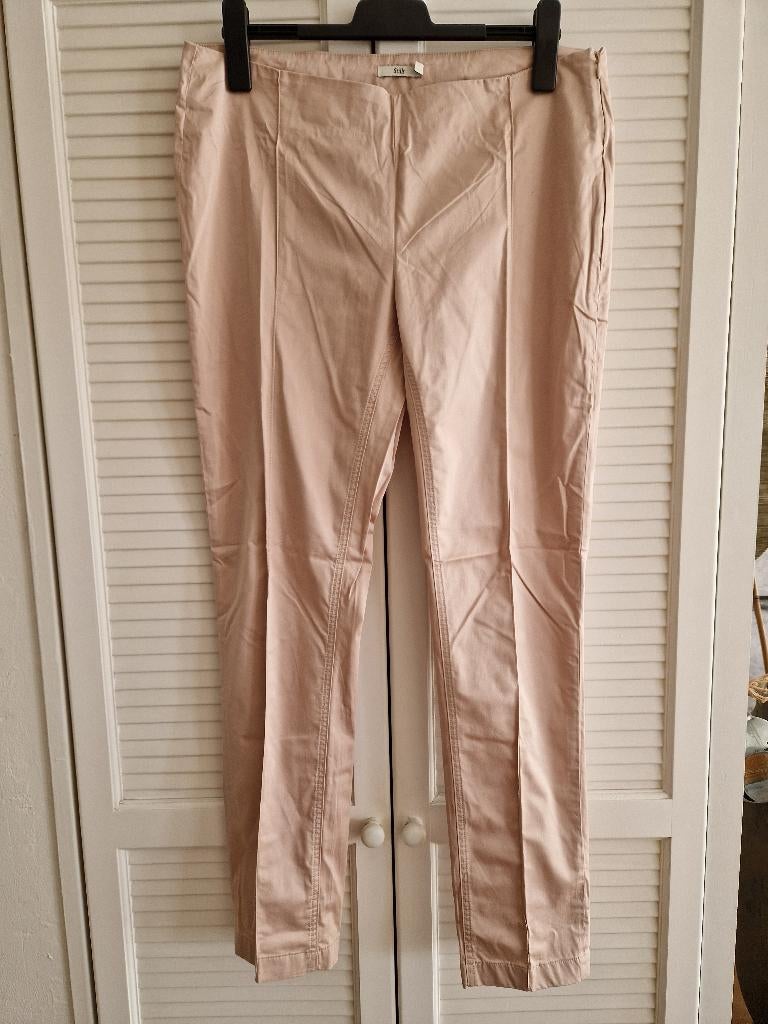 Pantalon Stills maat 44, Kleding | Dames, Broeken en Pantalons, Ophalen, Overige kleuren, Maat 42/44 (L), Lang