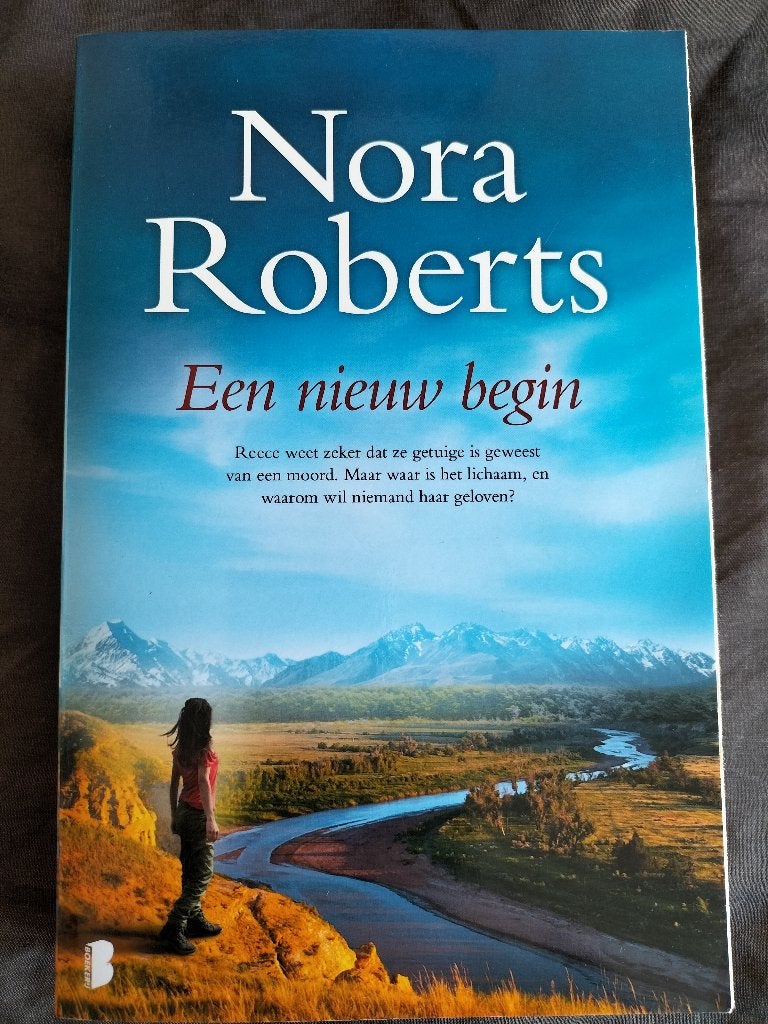 Nora Roberts - Een nieuw begin, Ophalen of Verzenden, Zo goed als nieuw, Nora Roberts