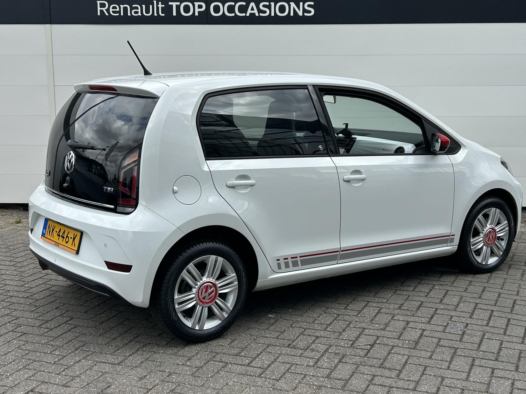 Volkswagen Up! 1.0 TSI 90pk BMT up! Beats | Camera | Premium, Auto's, Voorwielaandrijving, Stof, Gebruikt, Met garantie (alle)