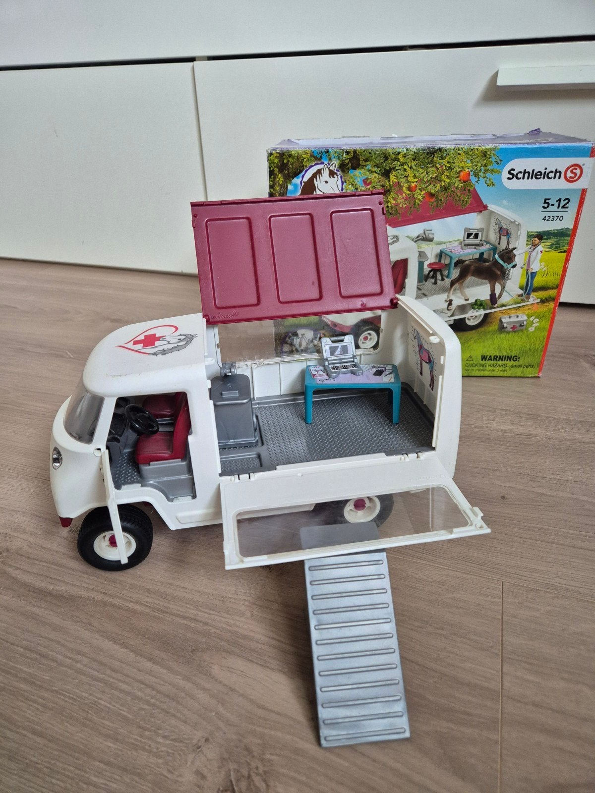 Schleich 42370 Dierenambulance (niet compleet), Ophalen of Verzenden, Gebruikt