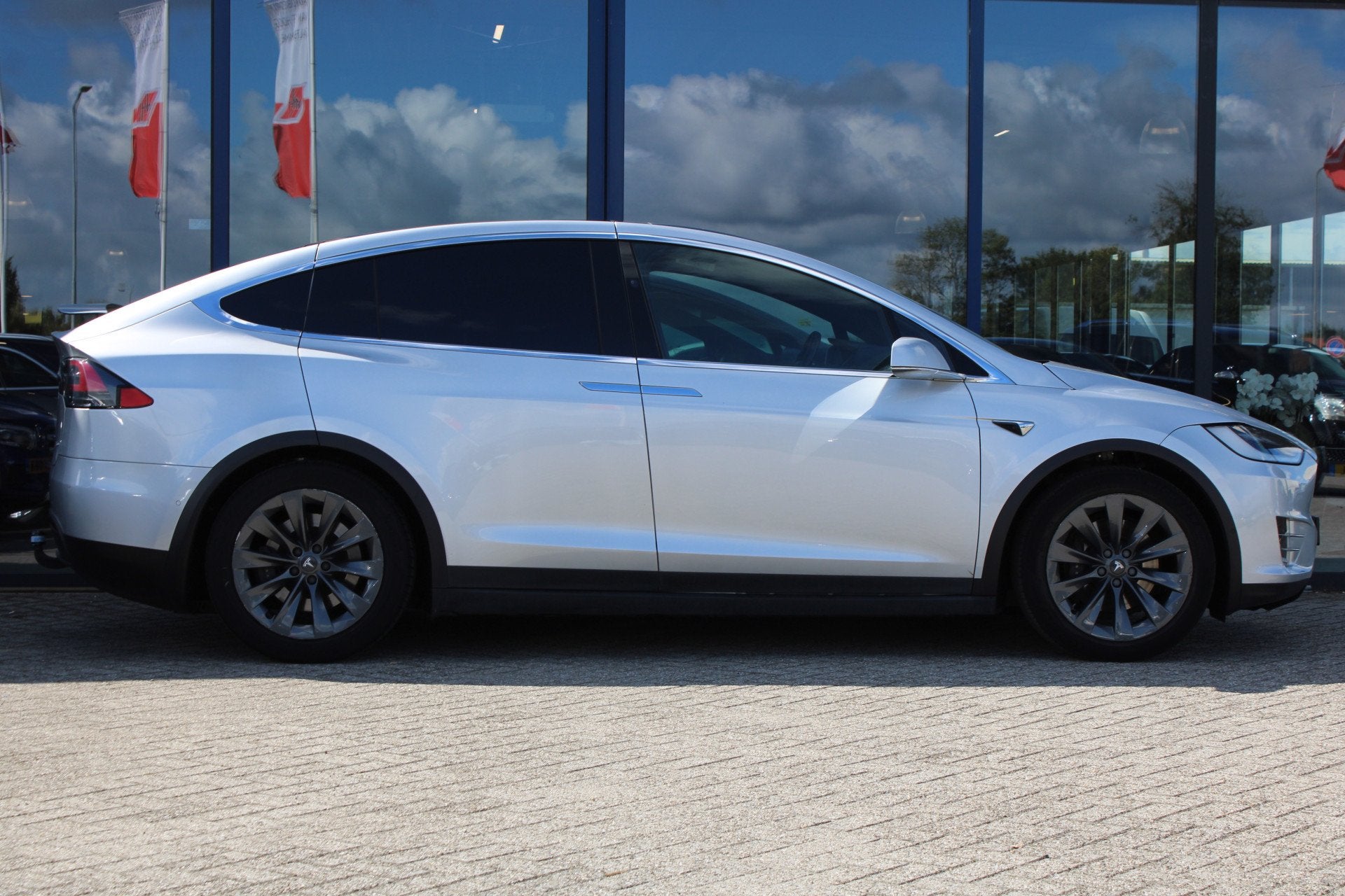 Tesla Model X 75D Base 6-PER LEDER CAMERA ACC CARPLAY, Automaat, Model X, Gebruikt, Zwart