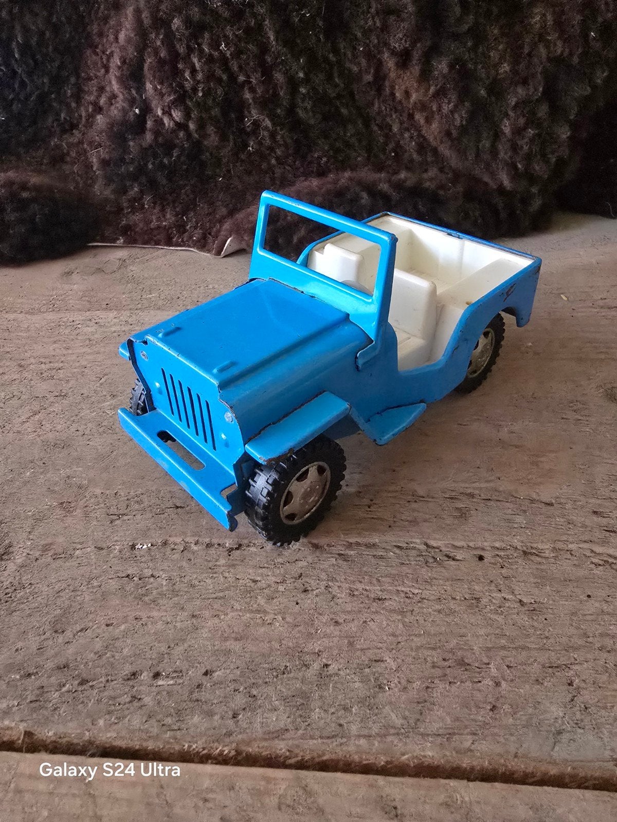 031 > vintage Tonka Jeep uit de jaren 60 of 70,, Ophalen