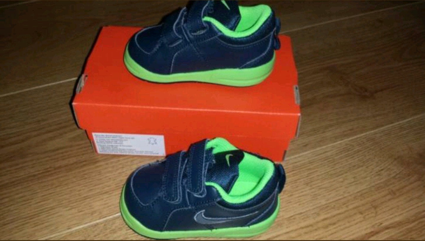NIKE SCHOENEN MAAT 19.5, Jongen of Meisje, Schoenen, Nieuw, Ophalen of Verzenden