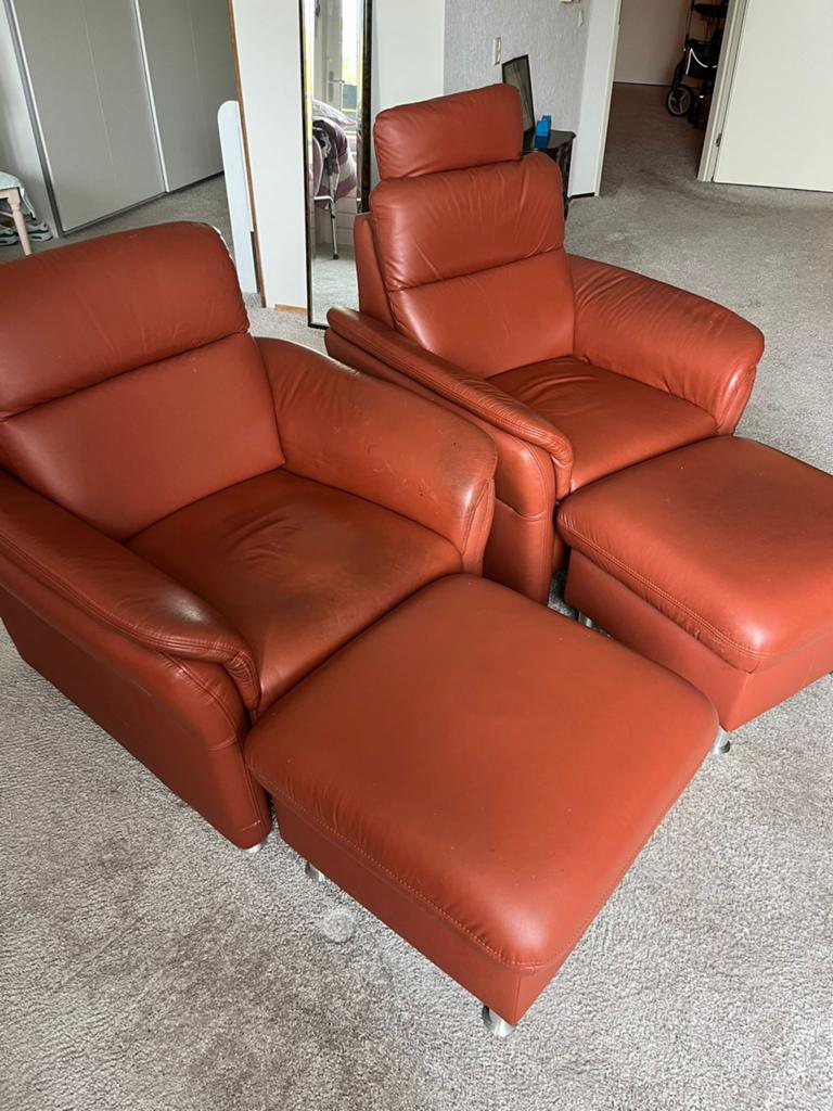 2x Leren fauteuil met voetenbank - Cognac, Ophalen, Gebruikt, Leer, 75 tot 100 cm