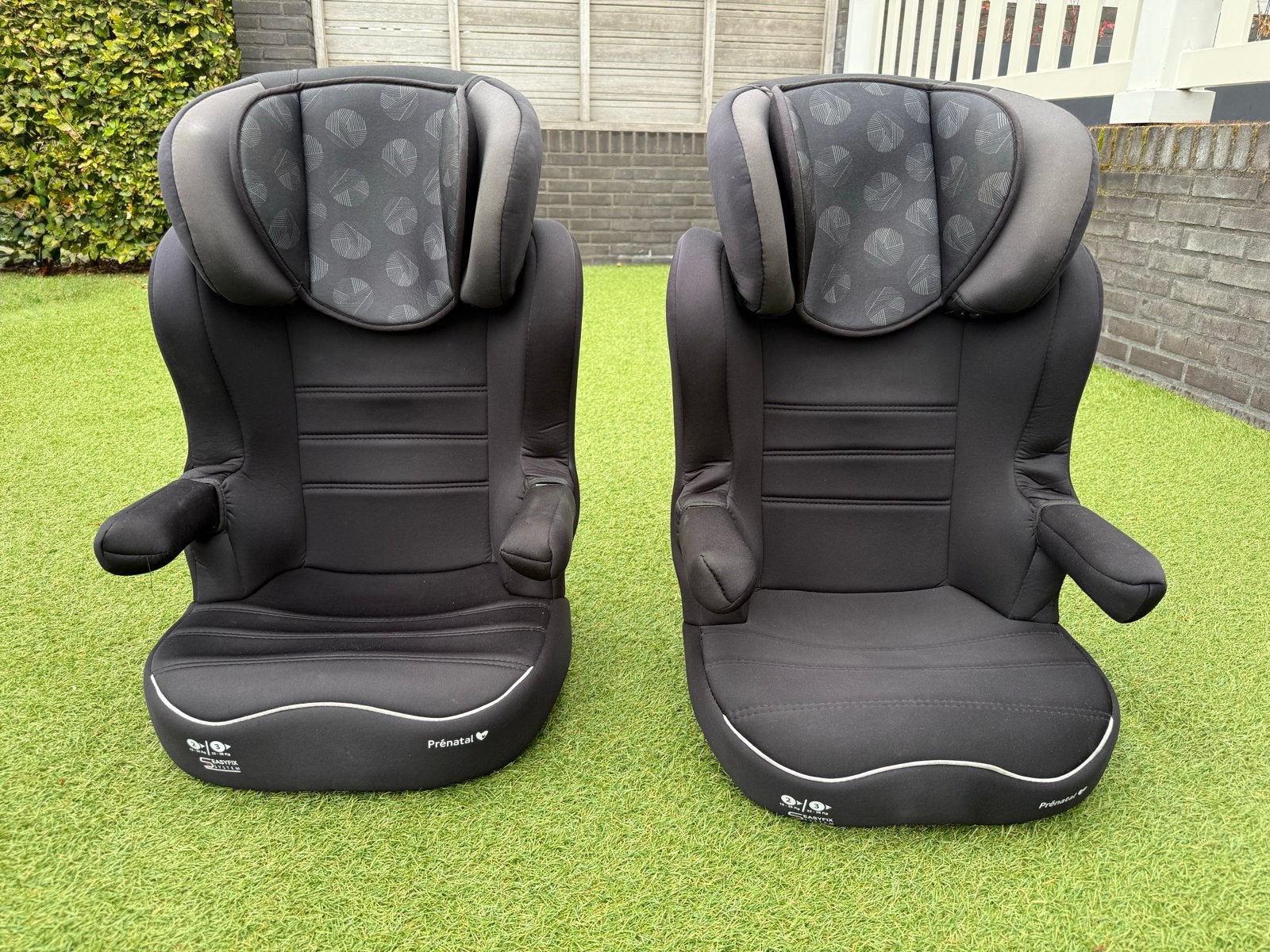 2x Prénatal Luxe Easyfix Autostoel Gr. 2-3 (15-36 kg), Autogordel of Isofix, 15 t/m 36 kg, Zijbescherming, Zo goed als nieuw