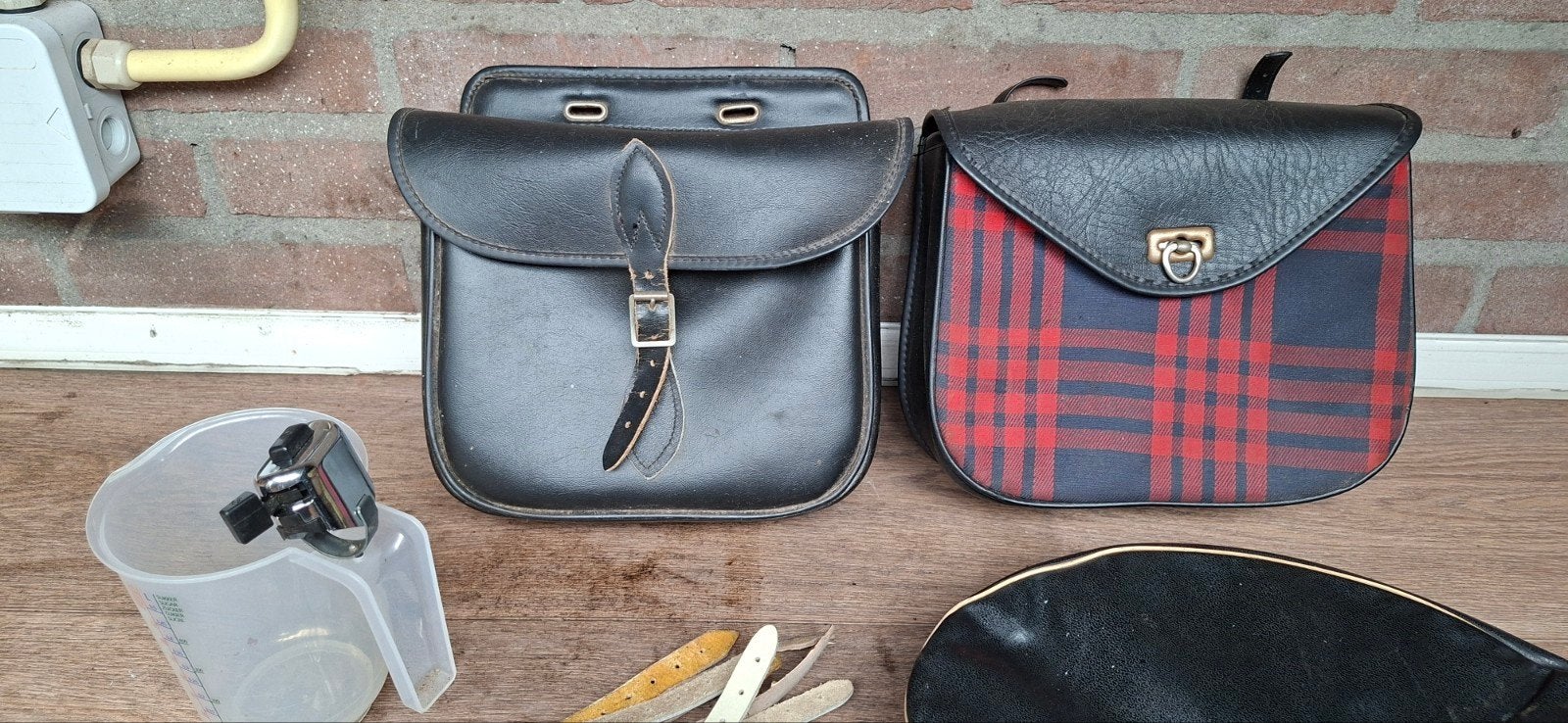2 stuks tasjes voor aan je dames oldtimer brommers., Ophalen, Overige merken