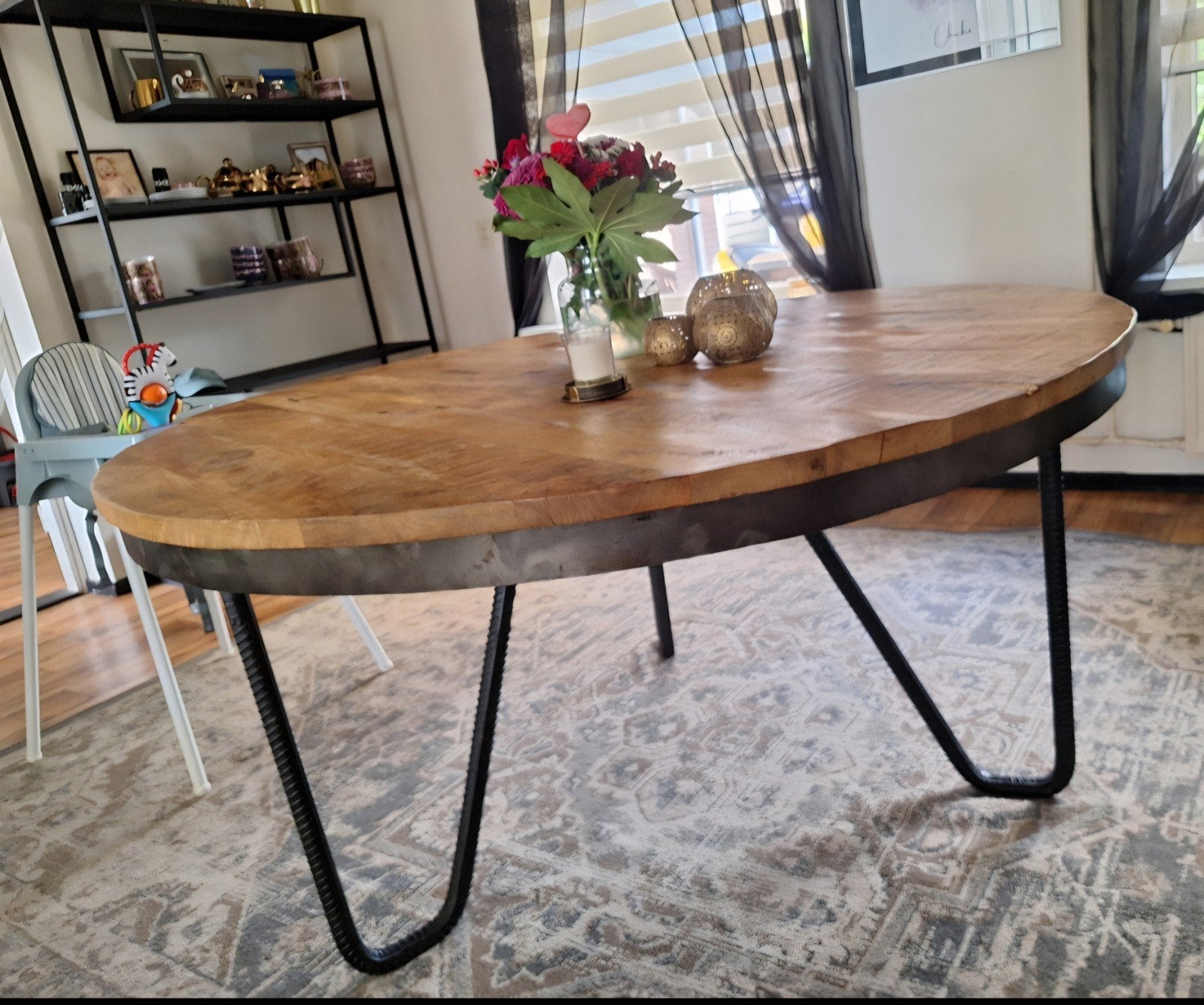 Ronde mangohout eettafel met stalen poten 150cm, Huis en Inrichting, Ophalen, Gebruikt, Rond, Industrieel