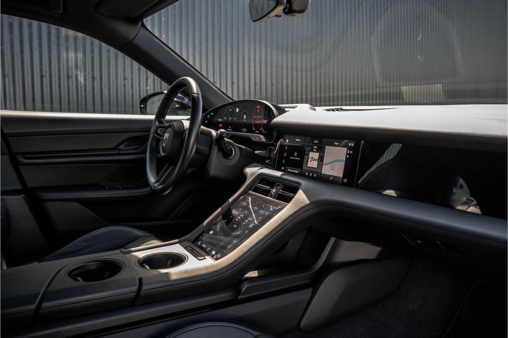 Porsche Taycan Cross Turismo 4 | 93kWh | SOH 91% | Luchtveri, Auto's, Porsche, Automaat, 110 €/maand, 4 stoelen, Zwart