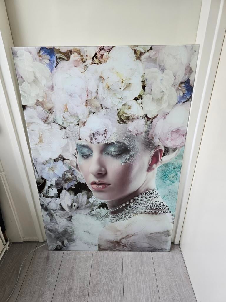 Glazen schilderij: Vrouw met bloemen - 80x120 cm, Ophalen