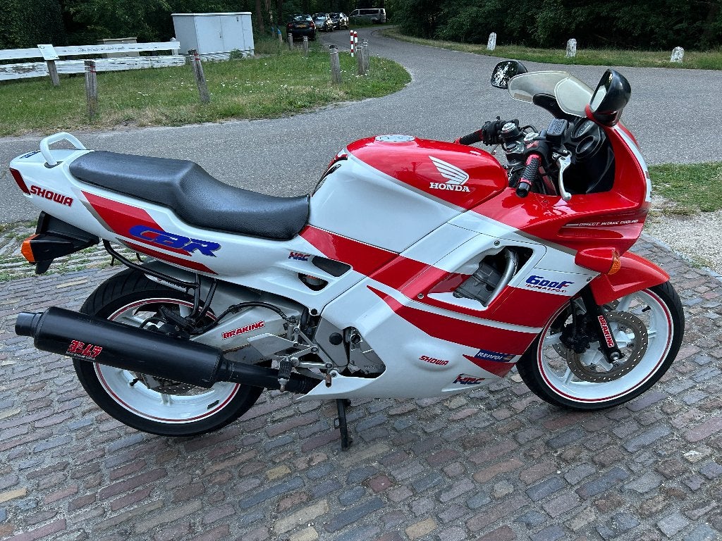 honda cbr f 600 weinig kilometers in nieuwstaat zie fotos, 4 cilinders, Super Sport, Particulier, Meer dan 35 kW