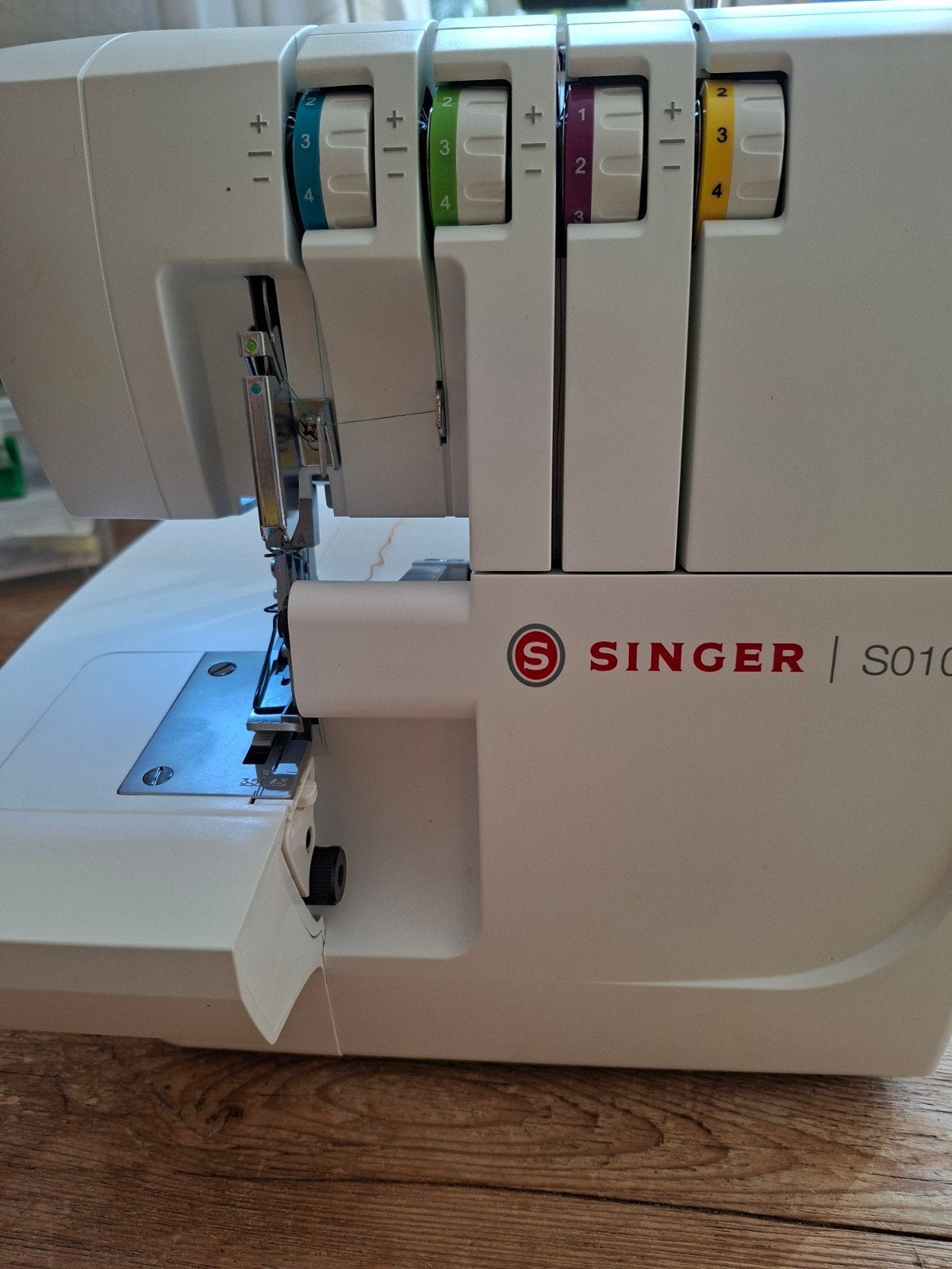 SINGER OVERLOCKMACHINE  S0105    ALS NIEUW!, Ophalen, Zo goed als nieuw, Lockmachine, Singer