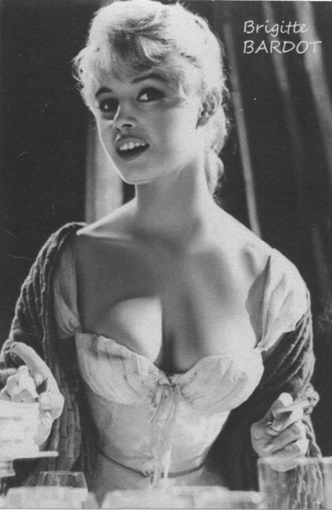 Filmsterren ansichtkaart Brigitte Bardot, Verzamelen, Verzenden, 1940 tot 1960, Ongelopen, Sterren en Beroemdheden