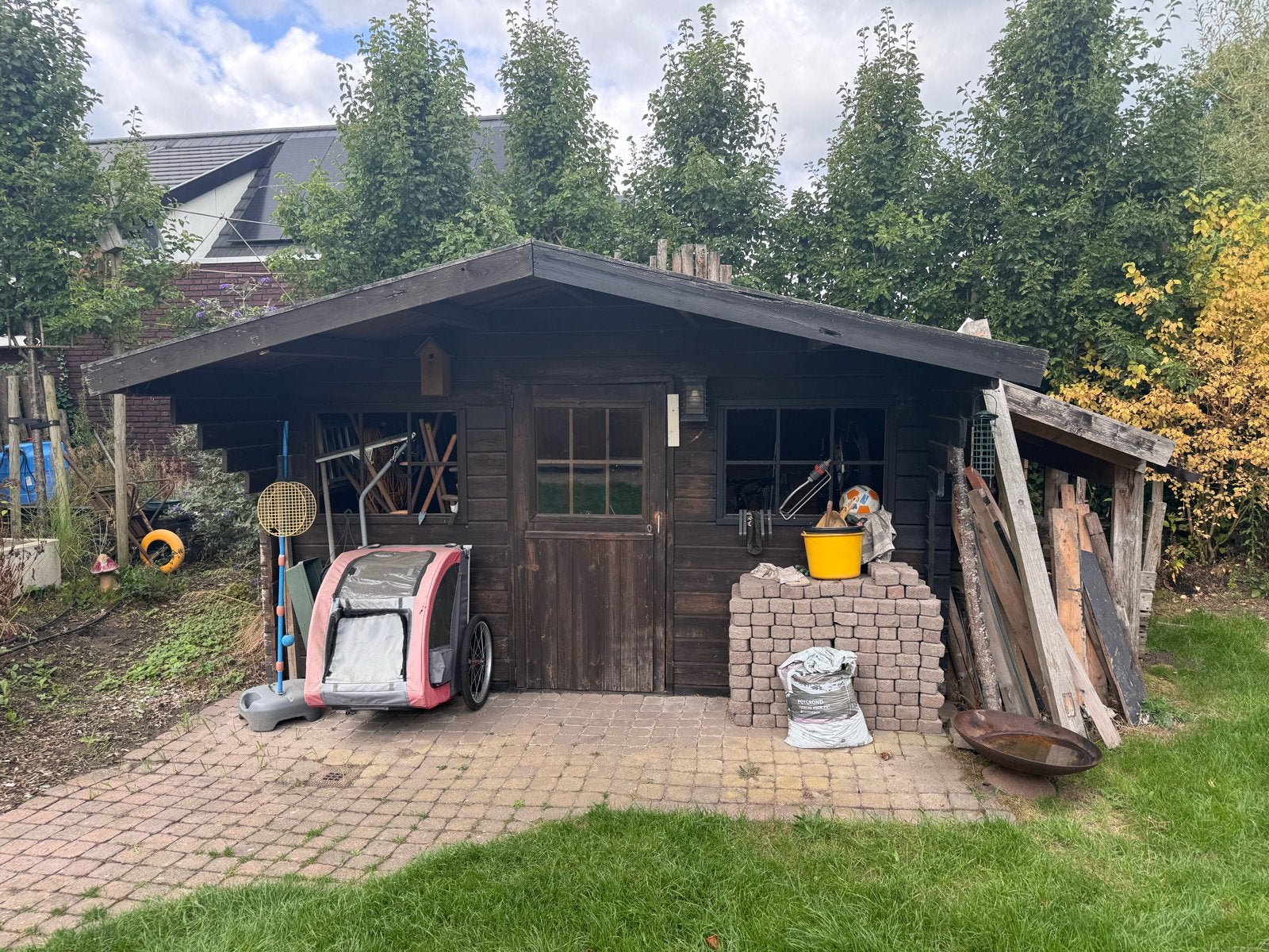 Houten berging/ tuinhuis met overkapping, Ophalen, Gebruikt, Hout, Fietsenberging