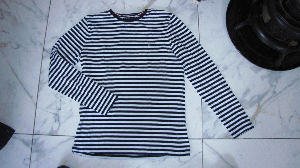 42-44 TOMMY HILFIGER streep longsleeve zwart wit, Kleding | Dames, Truien en Vesten, Ophalen of Verzenden, Zo goed als nieuw, Maat 42/44 (L)