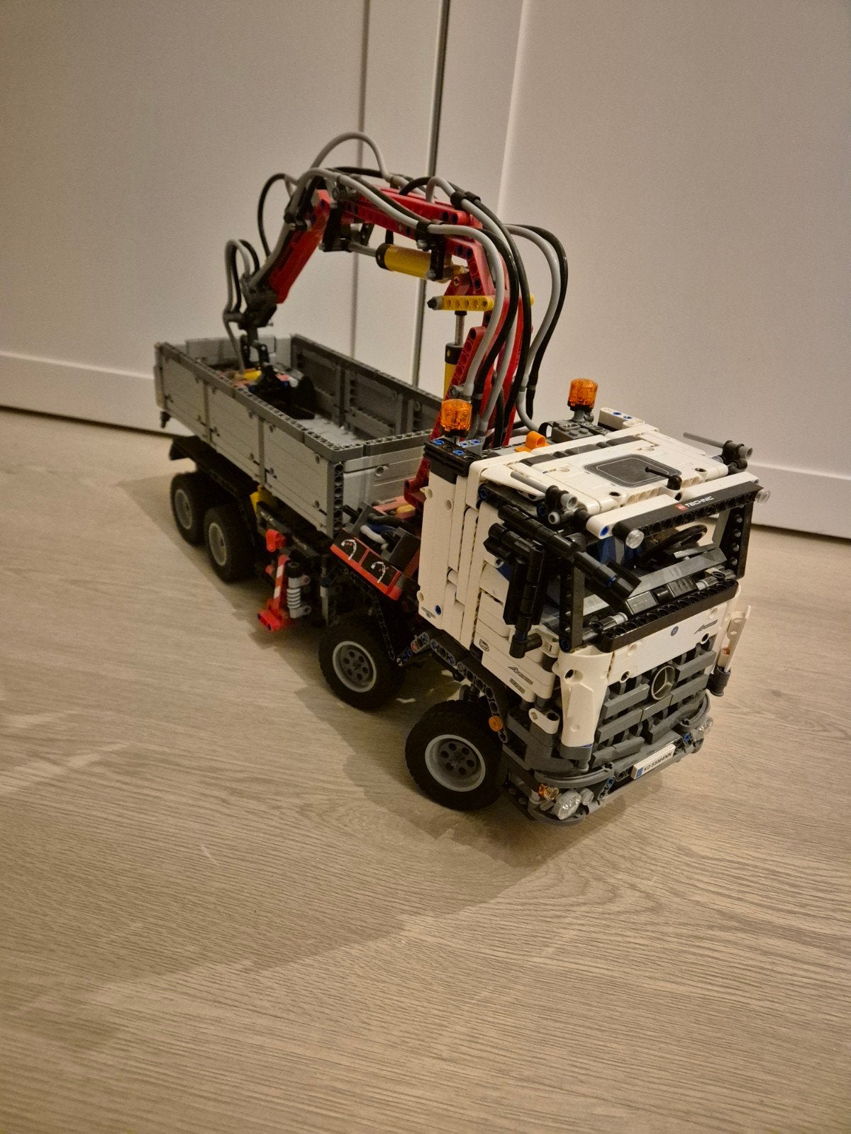 Lego Technic Mercedes-Benz Arocs 42043, Ophalen of Verzenden, Zo goed als nieuw