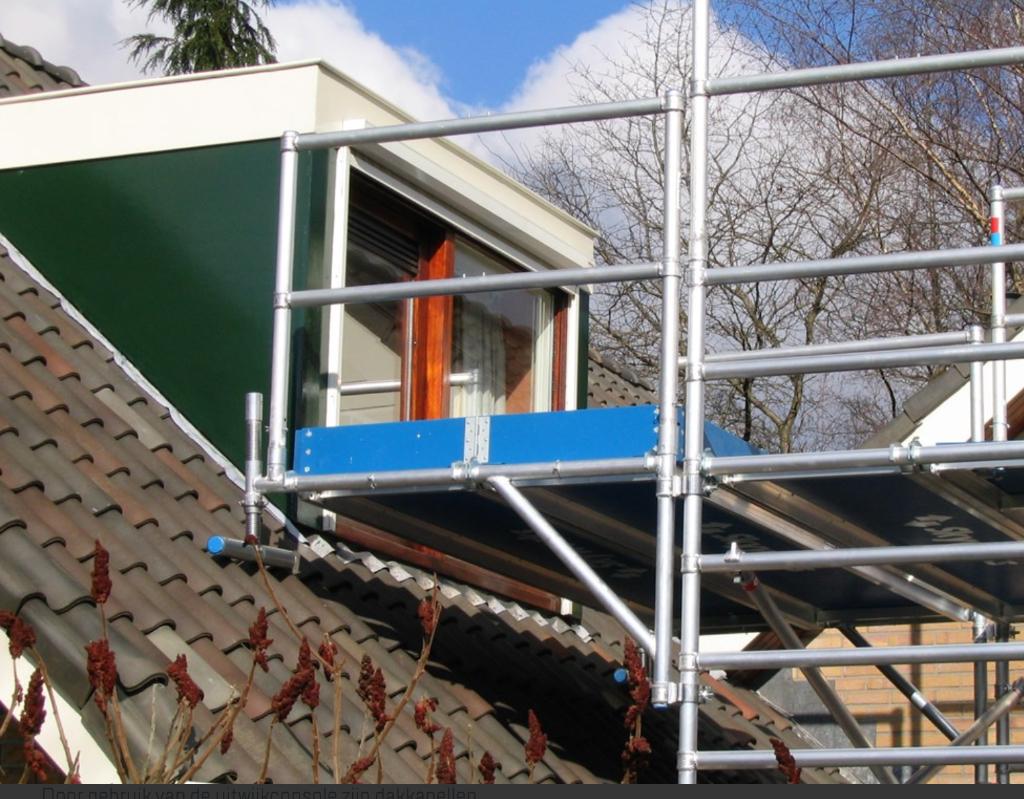 Uitzetconsole voor steiger inclusief korte en lange hekjes., Ophalen, Zo goed als nieuw, Rolsteiger of Kamersteiger, Minder dan 2 meter