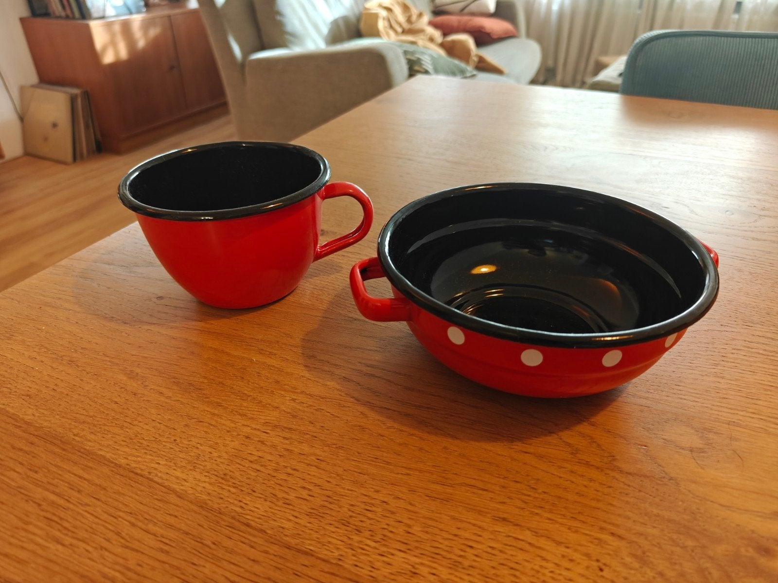 Emaille kom en mok rood met witte stippen - Made in Slovenia, Ophalen of Verzenden