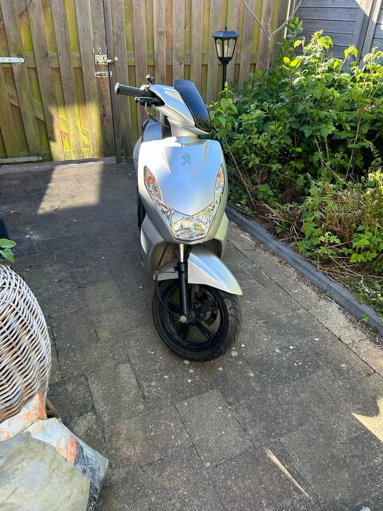 Peugeot Kisbee Scooter 2017 - Zilver, 25km, Ophalen, Gebruikt, Overige modellen, Maximaal 25 km/u
